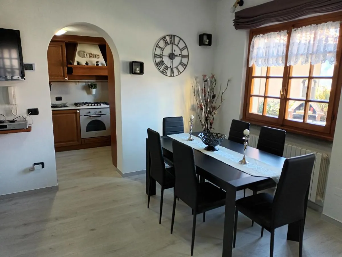 Ferienhaus Maison de Denise Lezzeno